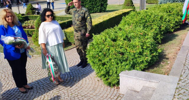 ГЕРБ-Сливен се включи в церемонията по повод 138 години от Съединението на България