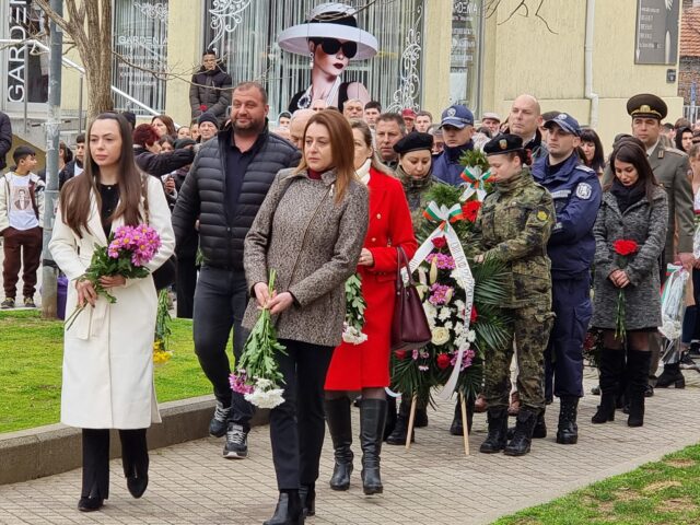 ГЕРБ-Сливен се включи в общоградската възпоменателна церемония по случай 151 години от гибелта на Левски