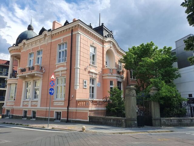 С няколко успешни проекта приключва 2024г. Регионална библиотека „Сава Доброплодни“ – Сливен