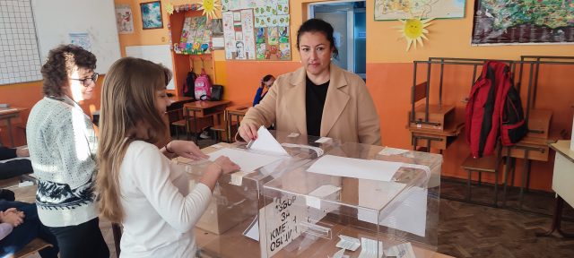 Десислава Танева: Гласувах за формиране на редовно управление, призовавам всеки да го направи