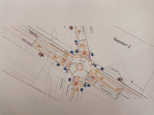 Пуснаха новото кръгово движение на кръстовището между улица „Радой Ралин“ и булевард „Хаджи Димитър“ в Сливен
