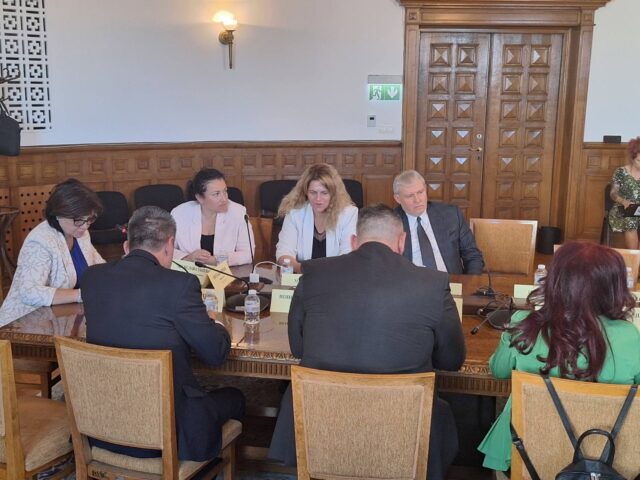 Определени са ставките за измръзналите череши, вишни и кайсии