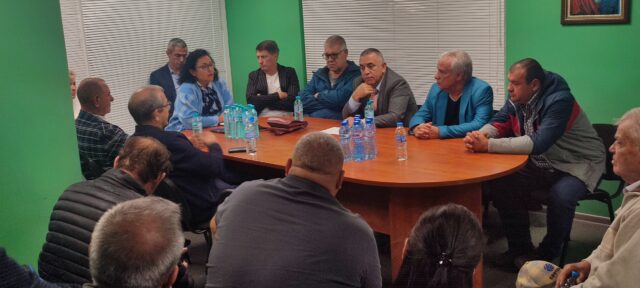 Народните представители от ГЕРБ проведоха открити приемни в Сливен и Нова Загора