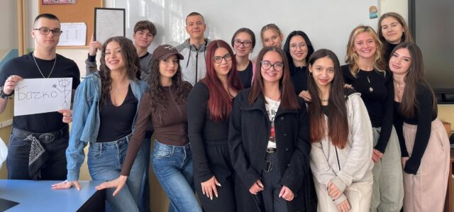 Премиера на ново форум-театрално представление на трупа „Свободни електрони“
