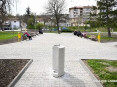 Изцяло са подменени тротоарите, пейките и осветлението на площад „17 януари“ в Сливен