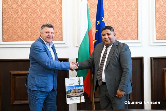 Посланикът на Ирак д-р Хайдер Албуриахи посети Сливен