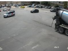 Разлят бетон затрудни движението по ул. „6-и септември“ в Сливен