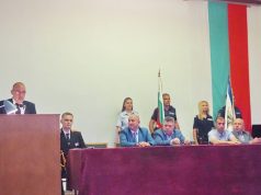 Областният управител Михаил Кашеров поздрави полицаите в Сливен по случай професионалния им празник