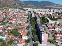 Премахват незаконни гаражи по булевард „Панайот Хитов“ в Сливен заради предстоящ ремонт